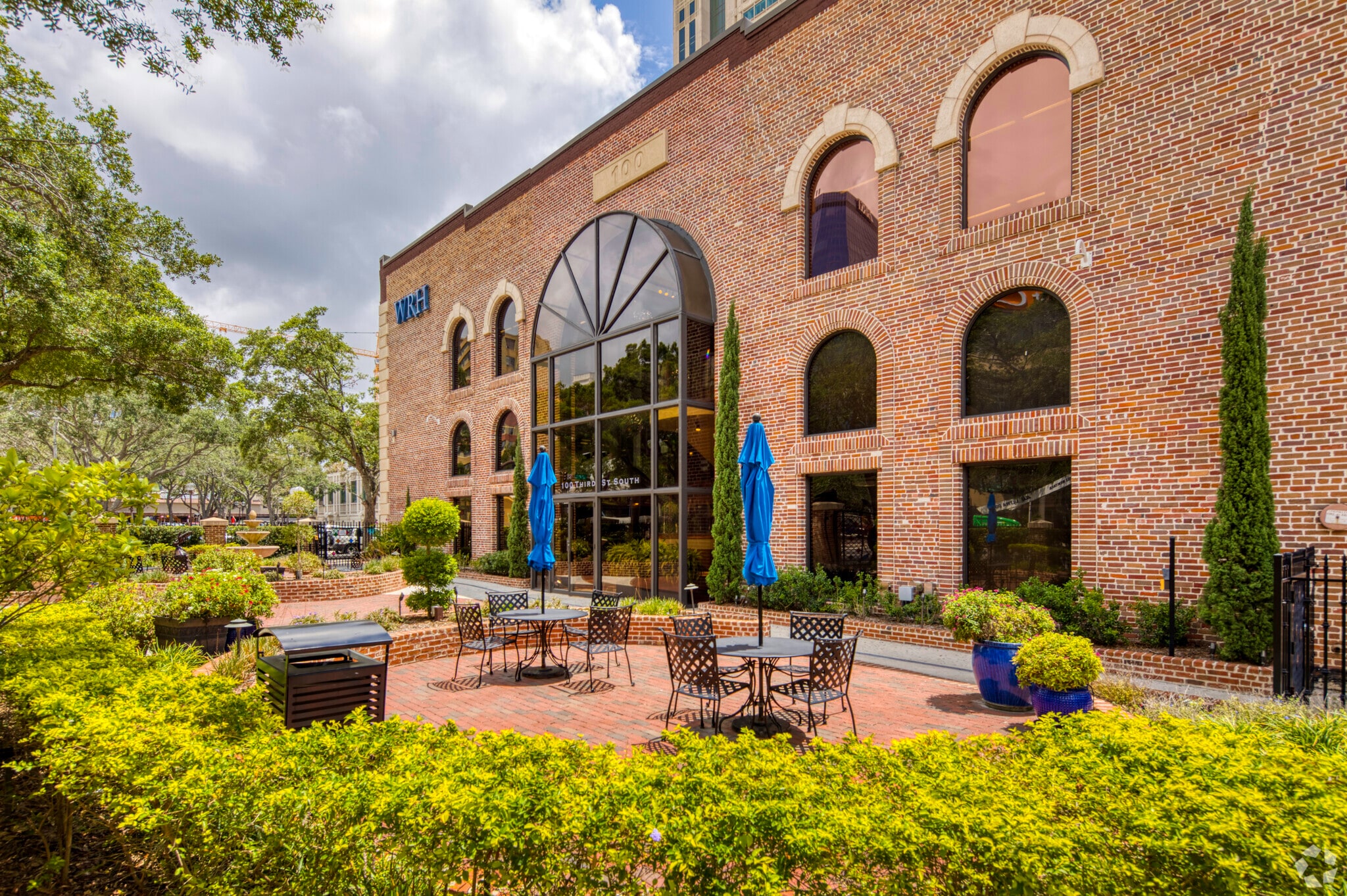 100 3rd St S, Saint Petersburg, FL for lease Primary Photo- Image 1 of 38