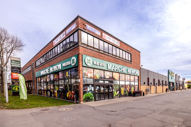 Plus de détails pour 4890-4910 Rue Jean-Talon O, Montréal, QC - Commerce de détail, Industriel à louer