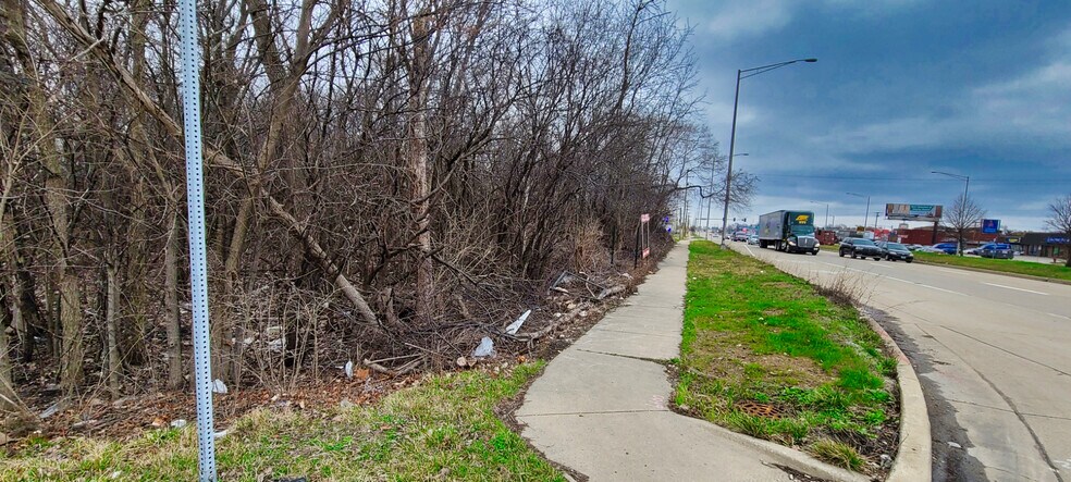 19W068 North Ave, Villa Park, IL à vendre - Photo du bâtiment - Image 2 de 2