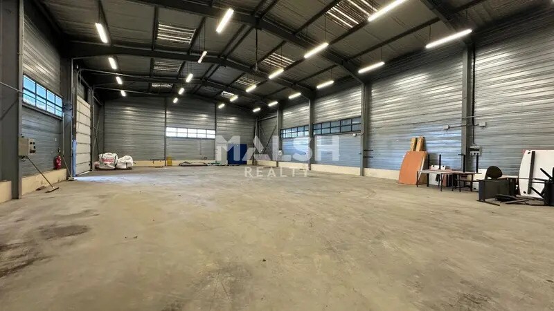 Flex dans Saint-Georges-de-Reneins à louer - Photo du bâtiment - Image 3 de 8