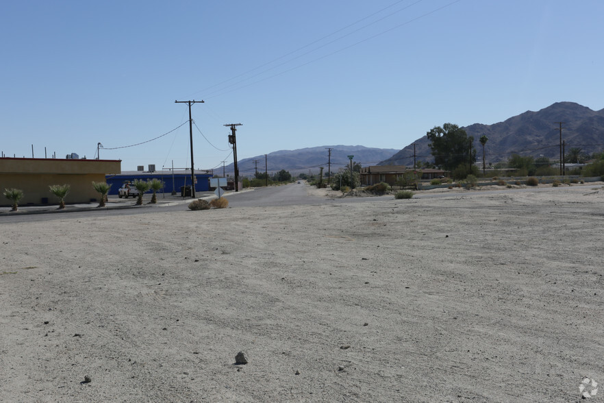 72065 Twentynine Palms Hwy, Twentynine Palms, CA à vendre - Photo principale - Image 1 de 1