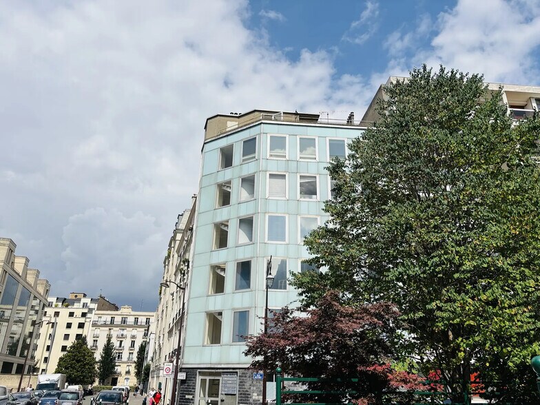 22 Rue Beffroy, Neuilly-sur-Seine à vendre - Photo du bâtiment - Image 3 de 5