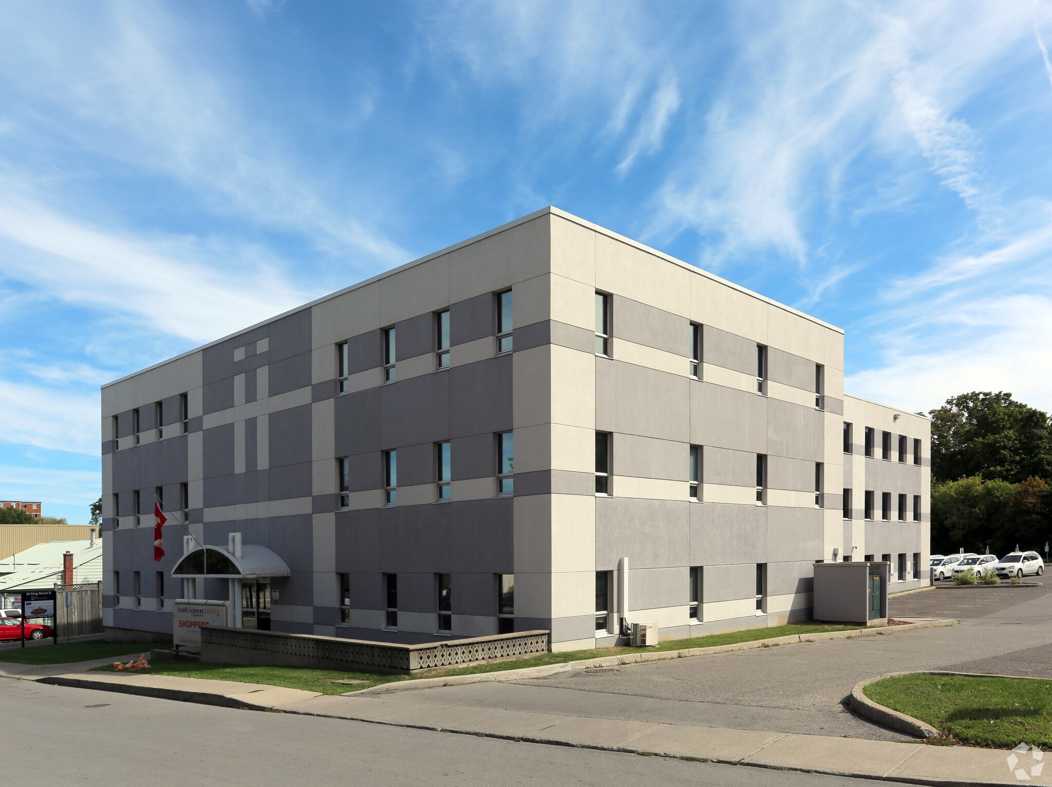 15 Mountain Ave S, Hamilton, ON for lease Primary Photo- Image 1 of 4