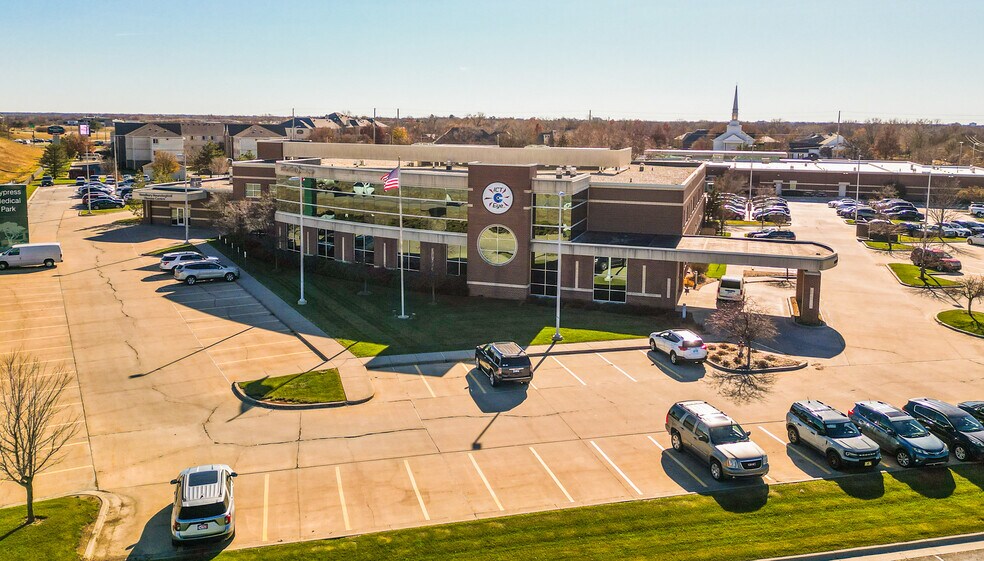 9300 E 29th St N, Wichita, KS for lease - Building Photo - Image 1 of 4
