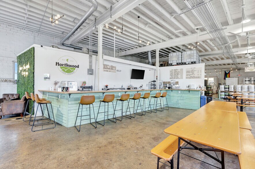 2075 Mills Ave, Norwood, OH à vendre - Photo du bâtiment - Image 3 de 24