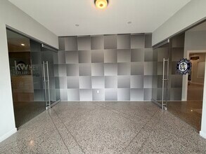 126 E 2nd North St, Summerville, SC for lease Interior Photo- Image 2 of 16