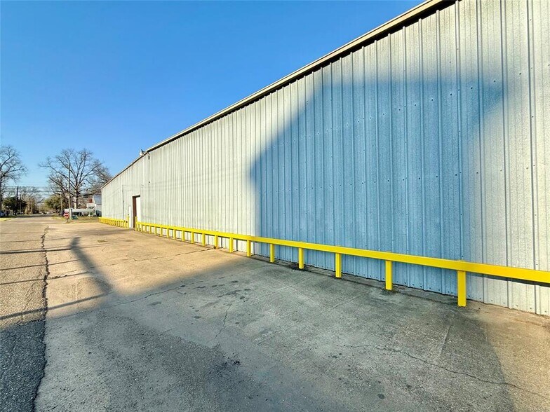 2210 Alabama Ave, Selma, AL à louer - Photo du bâtiment - Image 3 de 9