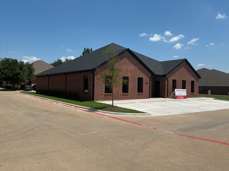 2806 Prince George Ave, DeSoto, TX à louer - Photo du bâtiment - Image 3 de 4
