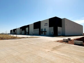 2200 E I-240 Service Rd, Oklahoma City, OK à louer Photo intérieure- Image 1 de 5