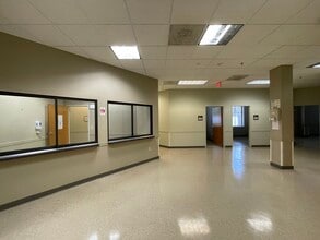 7701 Little Rd, New Port Richey, FL for lease Interior Photo- Image 1 of 9