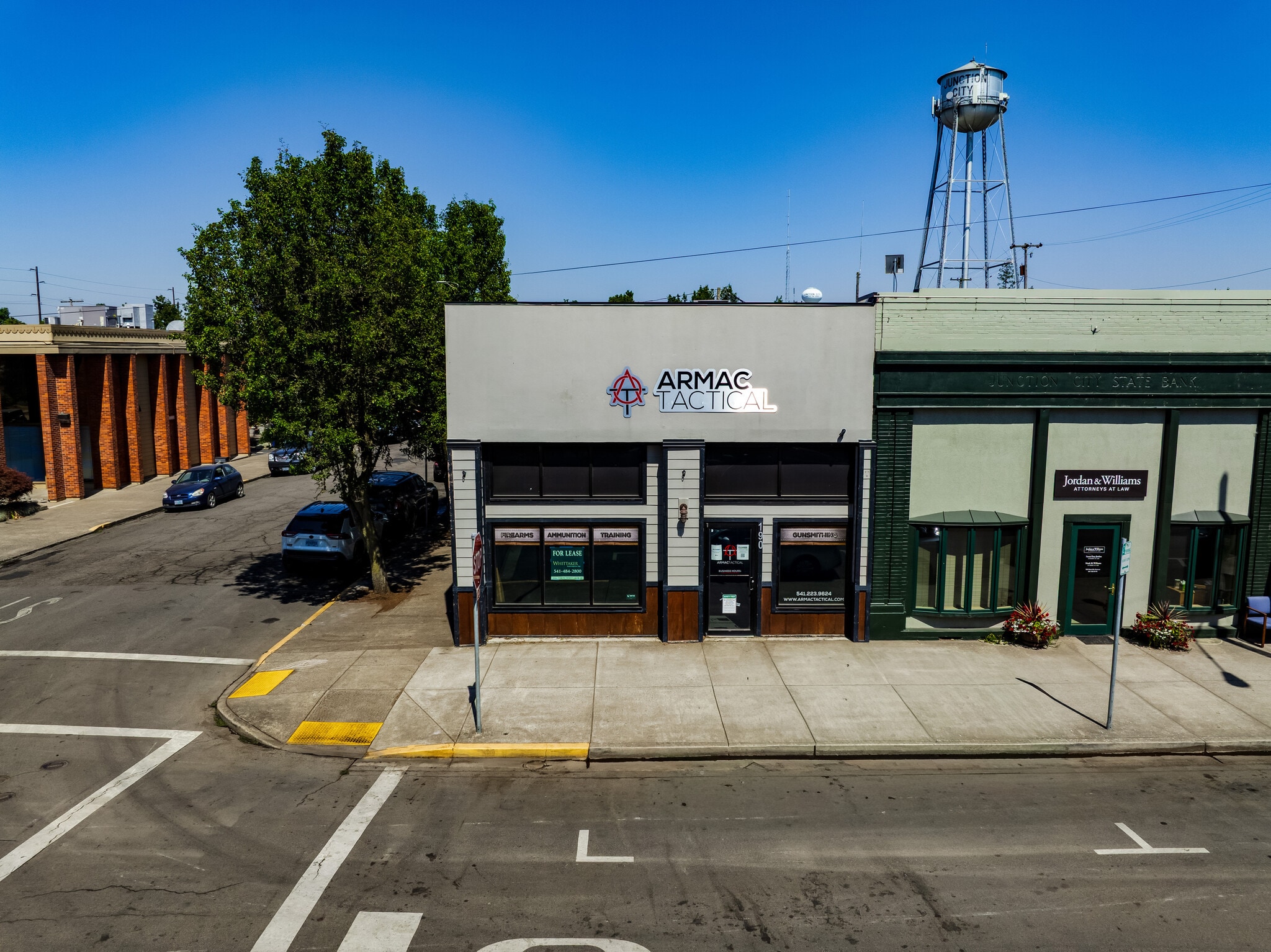 190 W 6th Ave, Junction City, OR for lease Interior Photo- Image 1 of 4