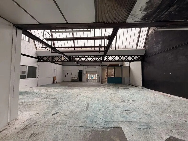 Flex in Rillieux-la-Pape for lease - Building Photo - Image 2 of 14