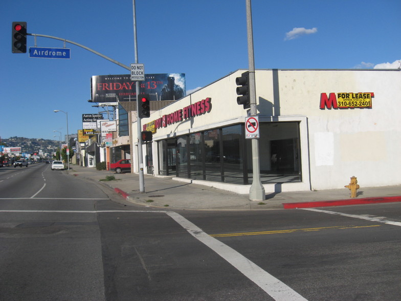 1660 S La Cienega Blvd, Los Angeles, CA à louer - Photo du bâtiment - Image 2 de 20