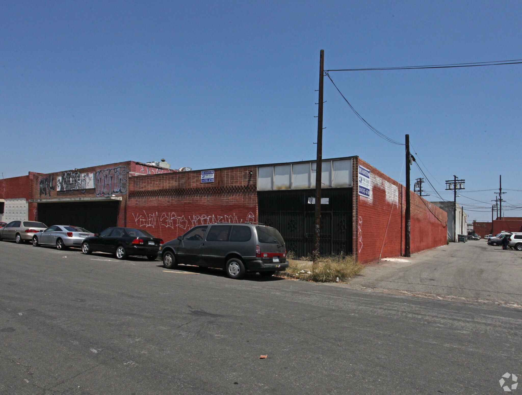 1738 S Santee St, Los Angeles, CA for lease Primary Photo- Image 1 of 6