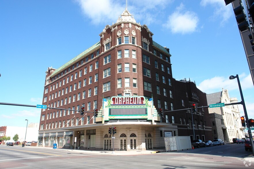 200 N Broadway St, Wichita, KS à louer - Photo principale - Image 1 de 120