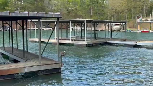 5885 Bay View Dr, Buford, GA à vendre - Vidéo sur l’inscription commerciale - Image 2 de 3