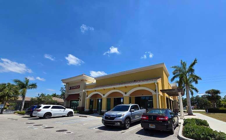 22941 Lyden Dr, Estero, FL for lease - Building Photo - Image 2 of 4