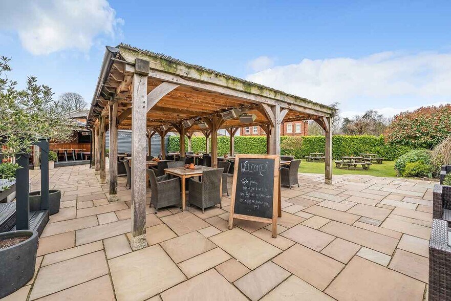 Station Rd, Attleborough à vendre - Photo du bâtiment - Image 2 de 8