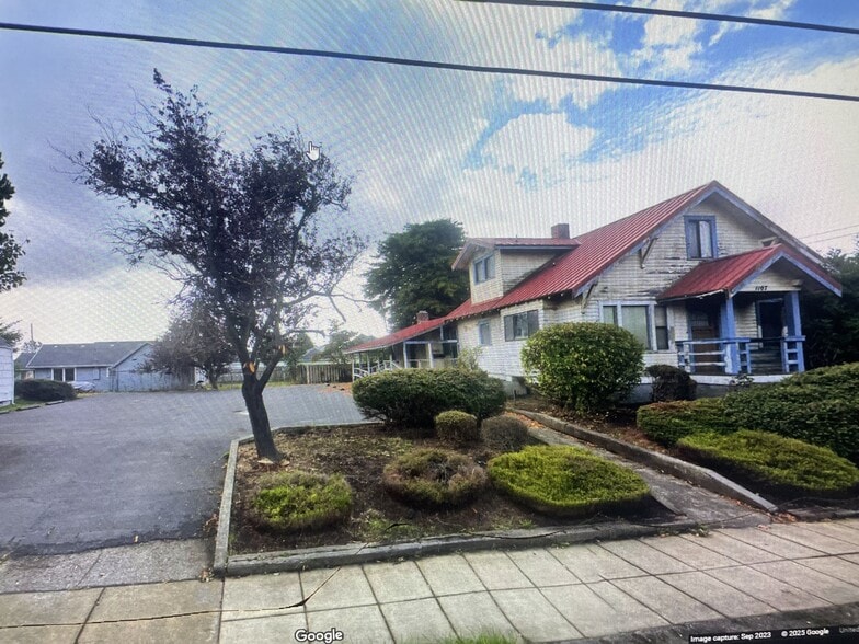 1107 3rd St, Tillamook, OR à vendre - Photo du bâtiment - Image 2 de 16