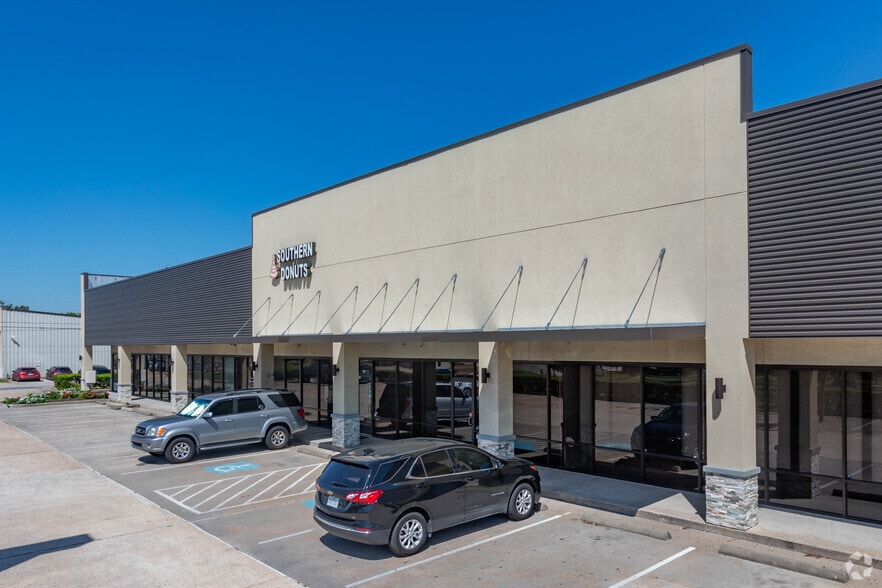 4740 Dacoma St, Houston, TX à louer - Photo du bâtiment - Image 3 de 5