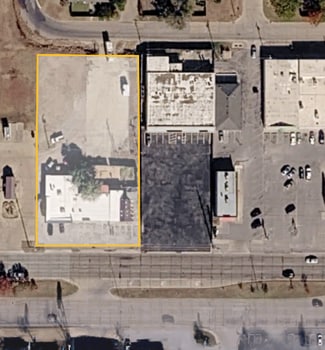 Plus de détails pour 2617-2621 NW Cache Rd, Lawton, OK - Commerce de détail à vendre