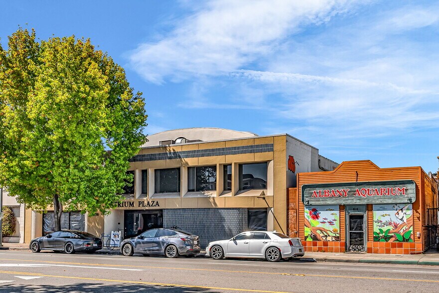 828 San Pablo Ave, Albany, CA à vendre - Photo du bâtiment - Image 2 de 28