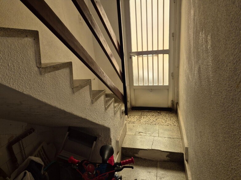 Retail in Elda, Alicante for sale - Interior Photo - Image 2 of 16