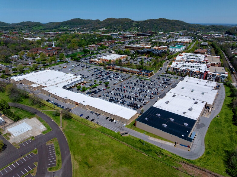 330 Franklin Rd, Brentwood, TN for lease - Building Photo - Image 2 of 7