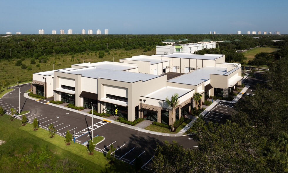 9606 Bernpine Ct, Bonita Springs, FL for lease - Building Photo - Image 3 of 5