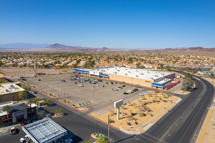 732-748 S Racetrack Rd, Henderson, NV à vendre - Photo du bâtiment - Image 2 de 5