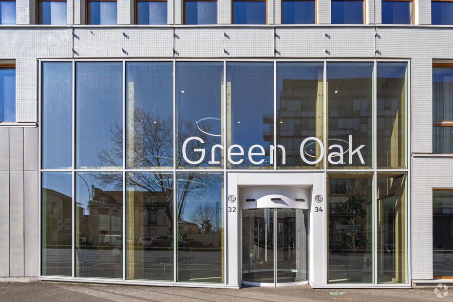 Office in Arcueil for lease - Building Photo - Image 2 of 4