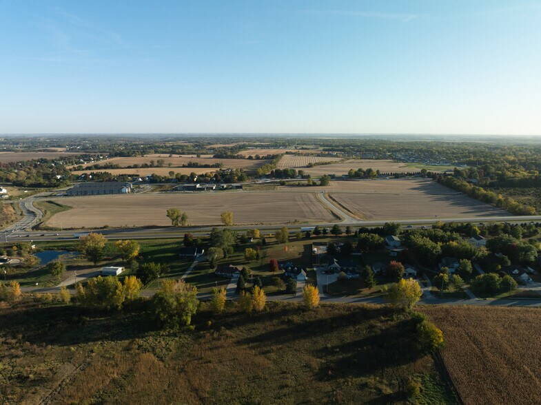 Rising Rdg, Pleasant Hill, IA à vendre - Photo du bâtiment - Image 3 de 7