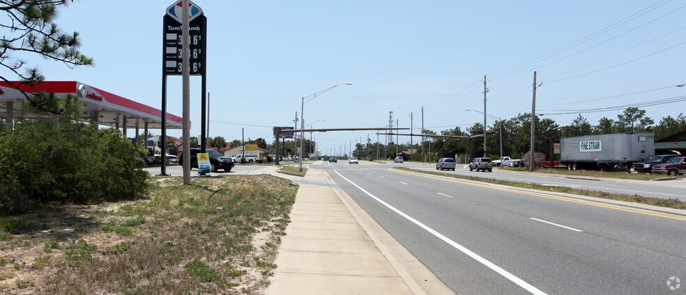 2032 Highway 87 S, Navarre, FL à vendre - Photo principale - Image 1 de 4