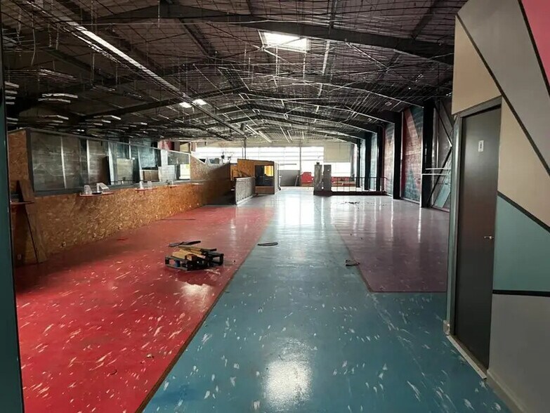 Retail in Biscarrosse for lease - Interior Photo - Image 1 of 4