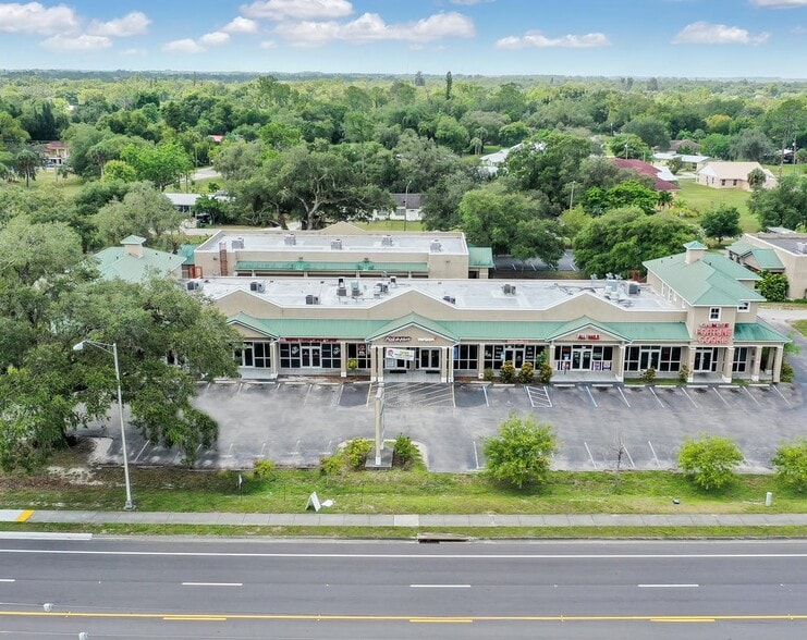 505 W Hickpochee Ave, LaBelle, FL à louer - Photo du bâtiment - Image 2 de 5