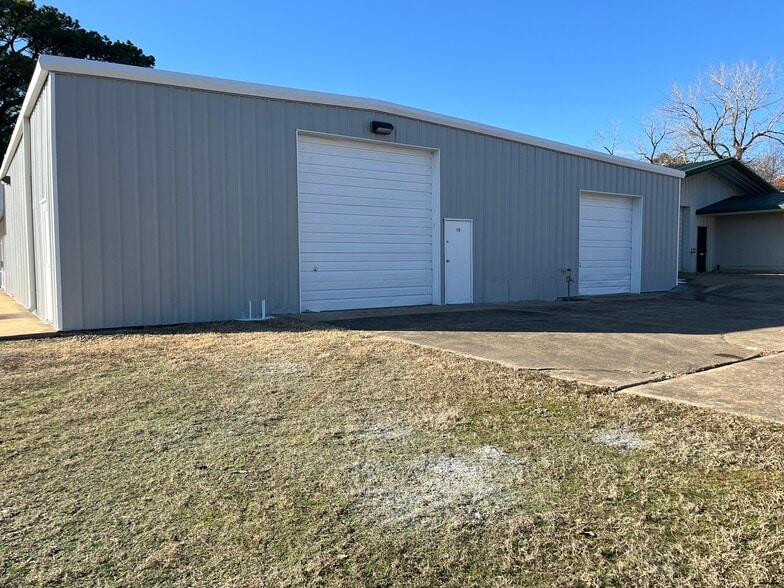 125 Porter Industrial Rd, Clarksville, AR for lease - Building Photo - Image 2 of 8