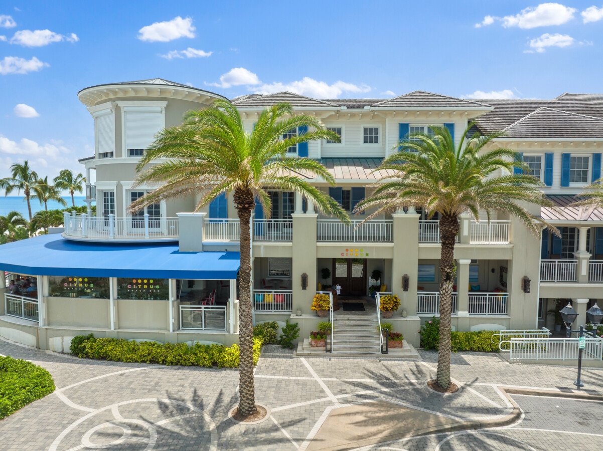 1050 Easter Lily Ln, Vero Beach, FL 32963 - Unit 1050 - - Interior Photo - Image 1 of 15