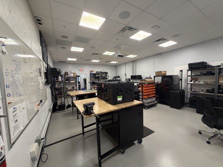 12120 Metro Pky, Fort Myers, FL for sale - Building Photo - Image 3 of 13