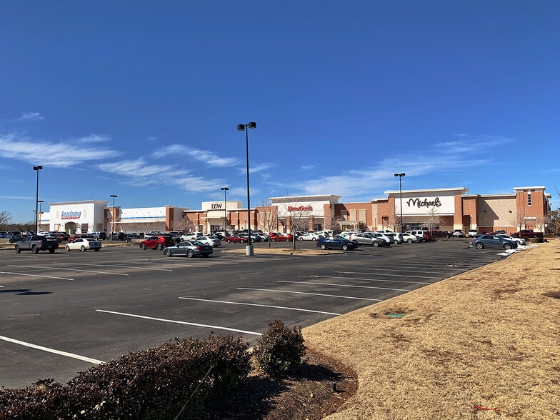 1400 24th Ave NW, Norman, OK for lease - Building Photo - Image 1 of 23