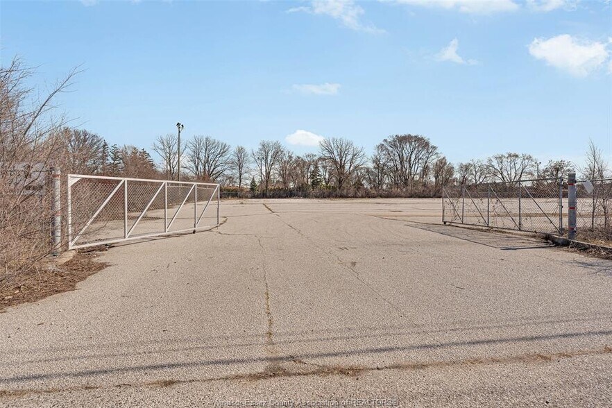 3350 Devon Dr, Windsor, ON à louer - Autre - Image 3 de 3