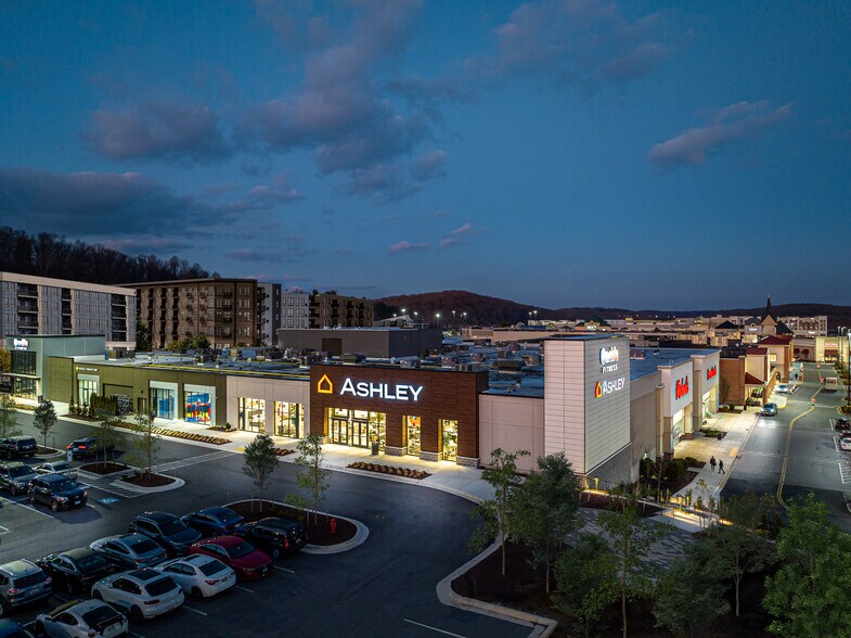 118 Shawan Rd, Hunt Valley, MD à louer - Photo du bâtiment - Image 2 de 10