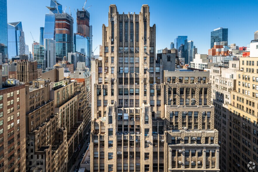 545 Eighth Ave, New York, NY à louer - Photo du bâtiment - Image 2 de 7