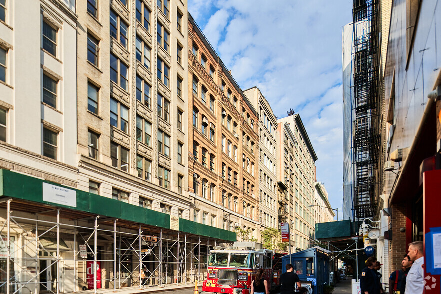 139-143 W 19th St, New York, NY for sale - Building Photo - Image 1 of 3