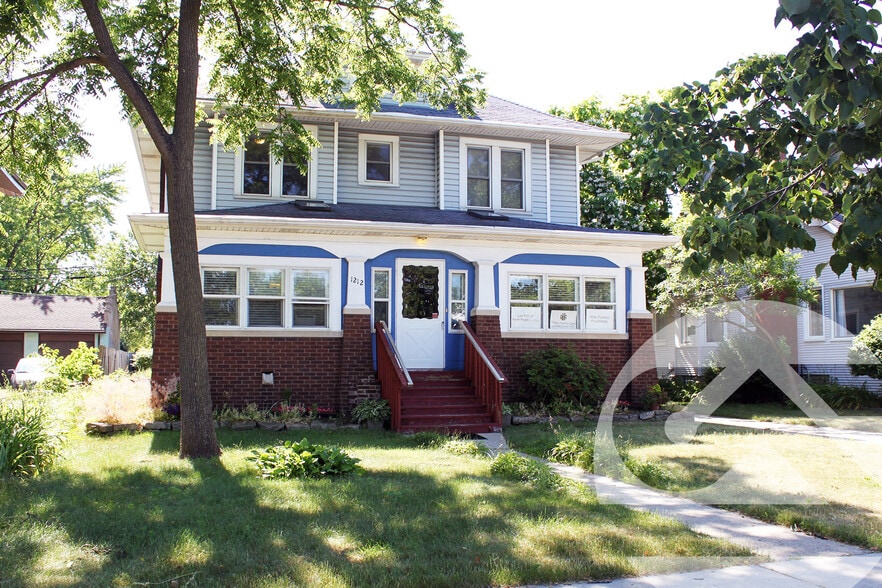 1212 S Washington Ave, Royal Oak, MI à louer - Photo du bâtiment - Image 1 de 1
