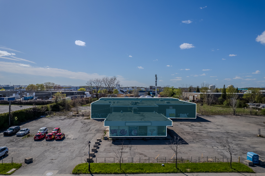 12455 Rue Sherbrooke E, Montréal, QC for lease - Building Photo - Image 3 of 7