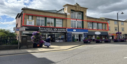 Huddersfield Rd, Mirfield à louer Photo du bâtiment- Image 1 de 3