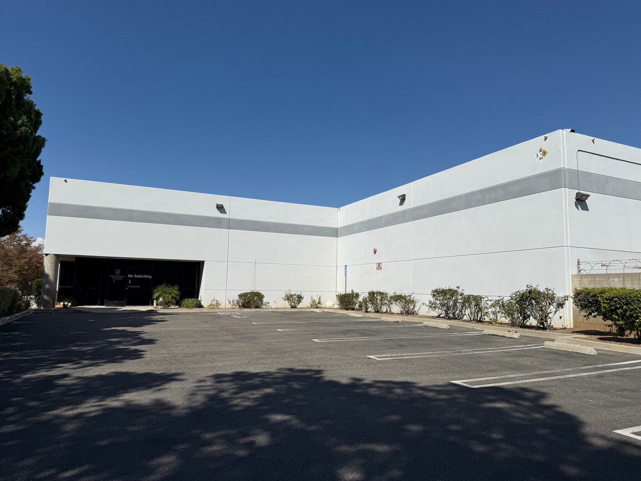 391 Elizabeth Ln, Corona, CA for lease Building Photo- Image 1 of 7