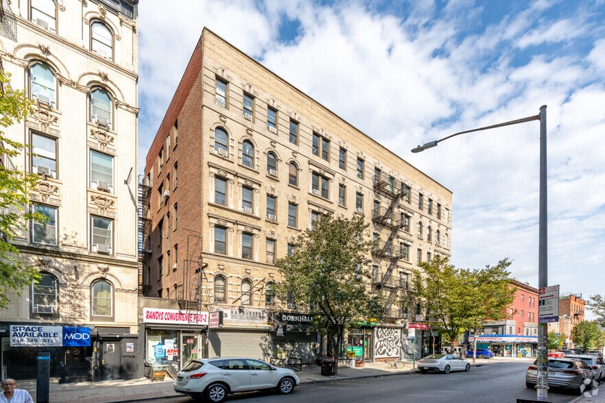 160 Havemeyer St, Brooklyn, NY for lease - Building Photo - Image 3 of 10