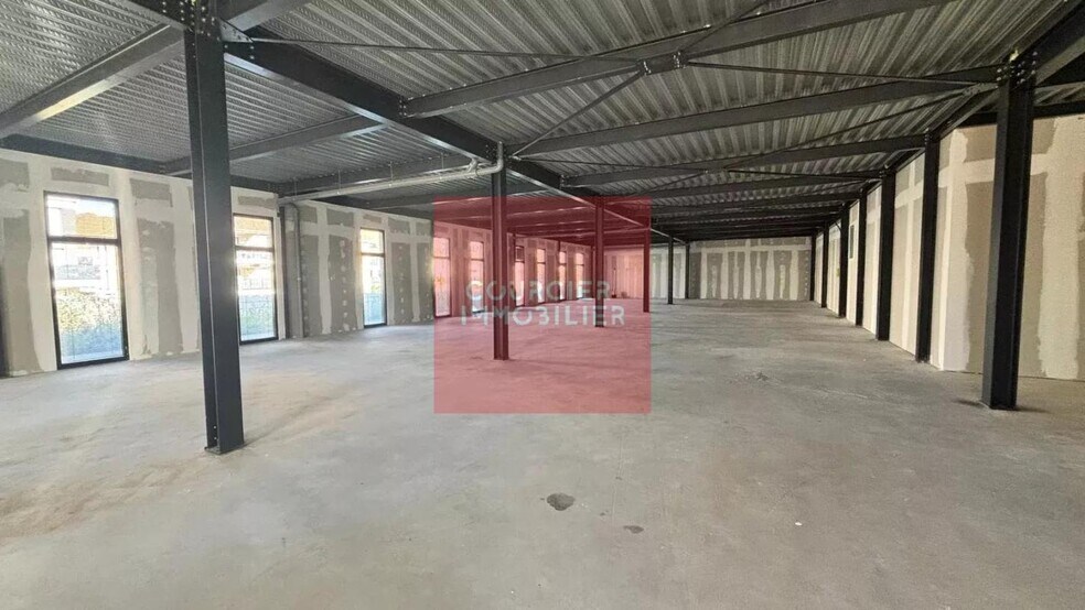 44 Rue Pierre Curie, Plaisir à louer - Photo du bâtiment - Image 2 de 6