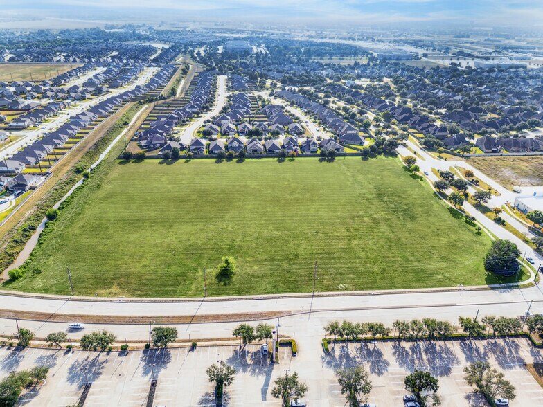 BF Terry Blvd & Town Center Blvd, Rosenberg, TX à vendre - Aérien - Image 1 de 17